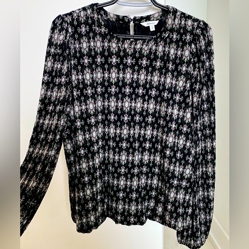 RW&CO long sleeve blouse